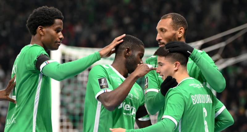  - ASSE : la belle communion avec les supporters après la victoire contre Montpellier 