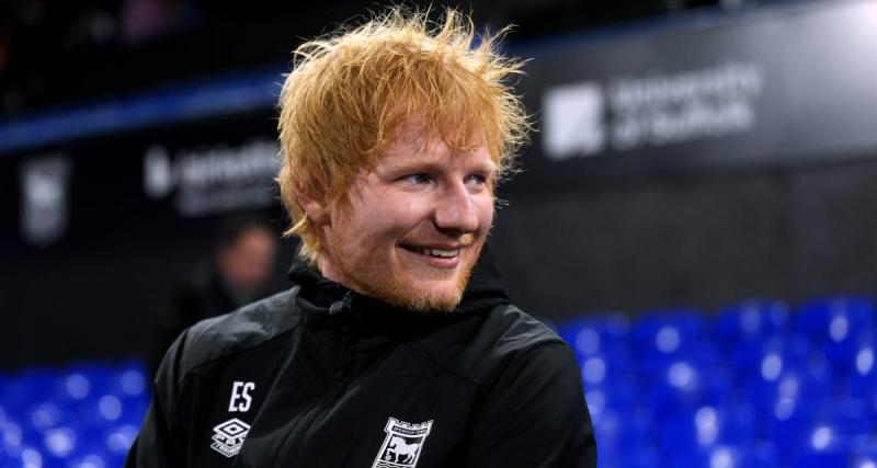  - Manchester United : Ed Sheeran perturbe une interview d’Amorim, le chanteur oblige de s’excuser