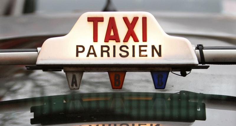  - Opération escargot en cours, les chauffeurs de taxis mécontents paralysent les routes de France