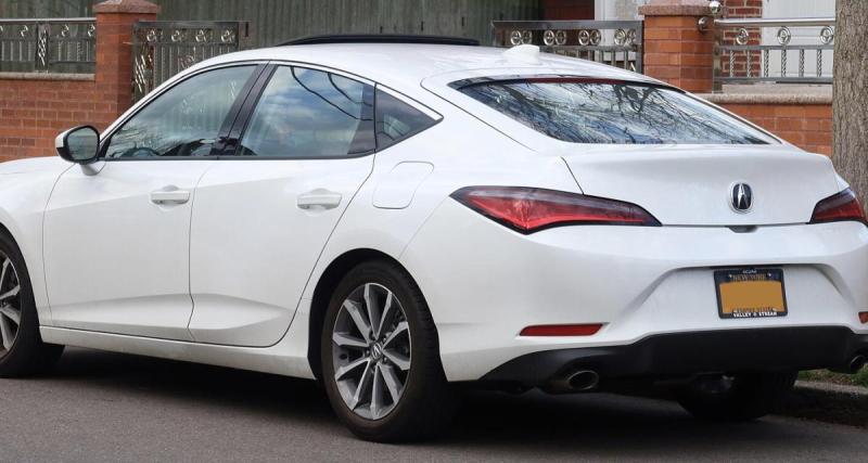  - Elle laisse sa voiture le temps d’aller à la laverie, elle finit dans de beaux draps 