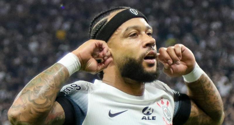  - OL : le Golazo de Depay au Brésil avec les Corinthians