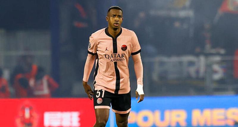  - AJ Auxerre - PSG : Willian Pacho souligne la mentalité de ses partenaires