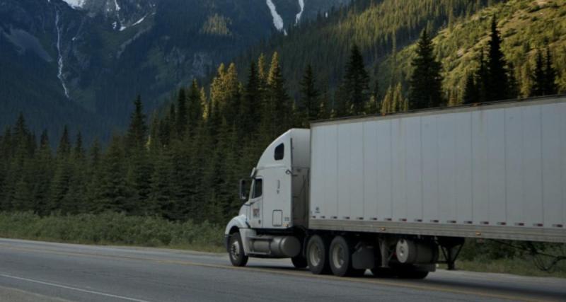  - Ce camion est le plus dangereux du monde à cause de sa cargaison et il va traverser l’Europe 