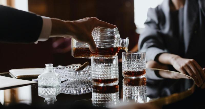  - Carafe à whisky : l'élégance intemporelle qui sublime votre dégustation