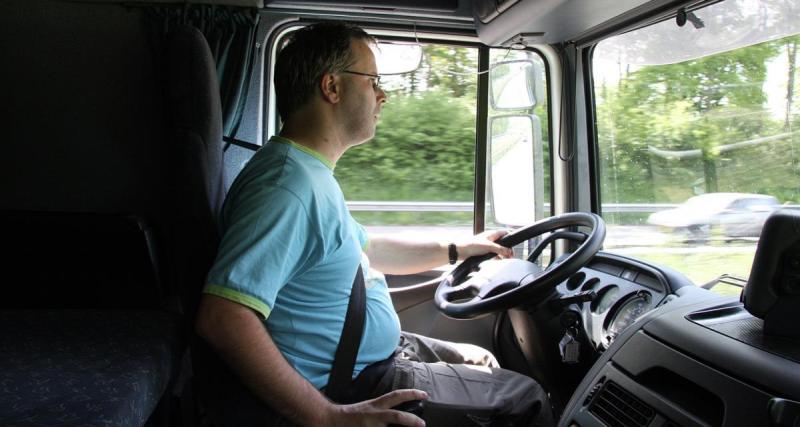  - Ce camion zigzague sur l’autoroute : le conducteur affiche un taux d’alcoolémie de 2,67 g