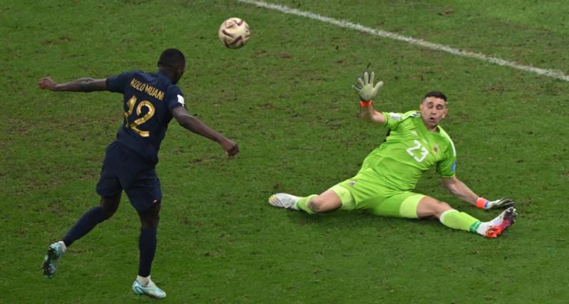  - France - Argentine : Emiliano Martinez en remet une couche sur l'arrêt face à Kolo Muani