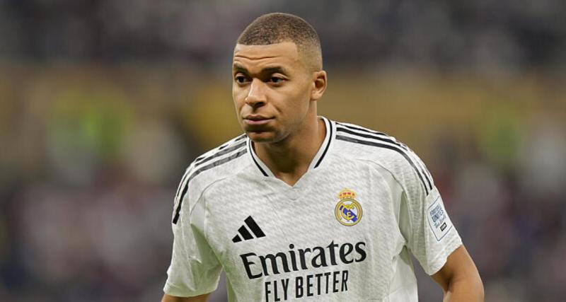  - Kylian Mbappé joue le Père Noël au Real Madrid