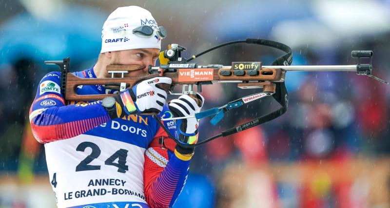  - Biathlon : quand un biathlète sort un accessoire façon Léon Marchand pour affronter la pluie