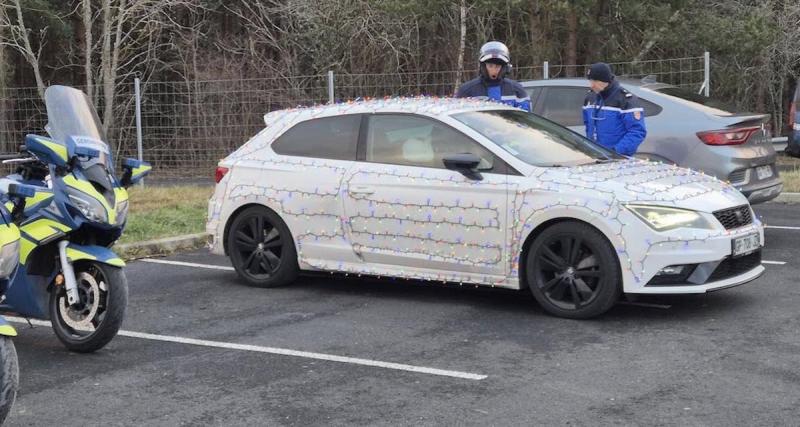  - Les amendes tombent pour les voitures décorées comme des sapins de Noël, la loi est ferme