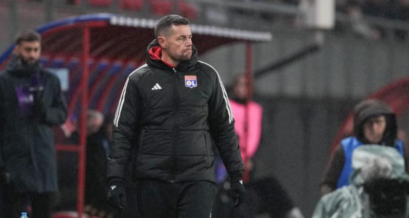  - Coupe de France : la chute hilarante de Pierre Sage en plein match