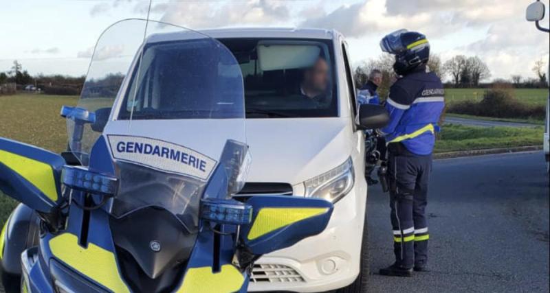  - Flashé à près de 200 km/h : les gendarmes taquinent le chauffard après son arrestation 