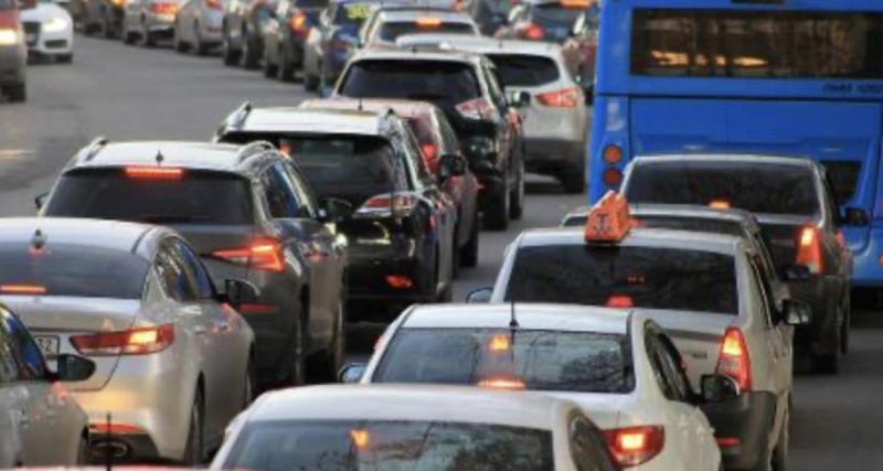  - Bloquée 35 heures dans les bouchons : une famille suisse vit un calvaire sans eau ni nourriture