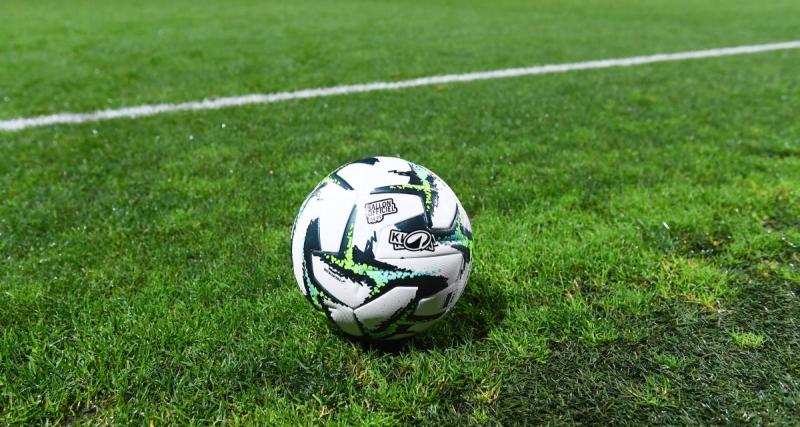  - Football : coup de tonnerre, un entraîneur de Ligue 2 limogé !