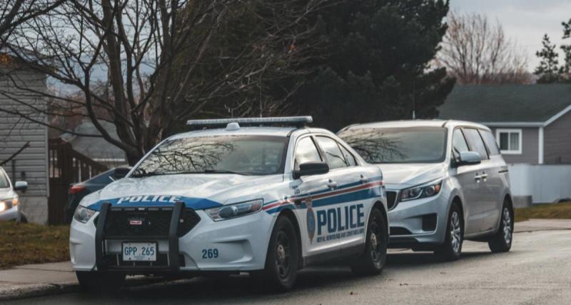  - "Amende pour avoir garé ma voiture devant chez moi" : cette règle méconnue qui peut coûter cher
