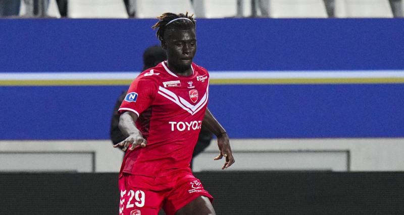  - Valenciennes : Kayi Sanda va s’engager en Premier League