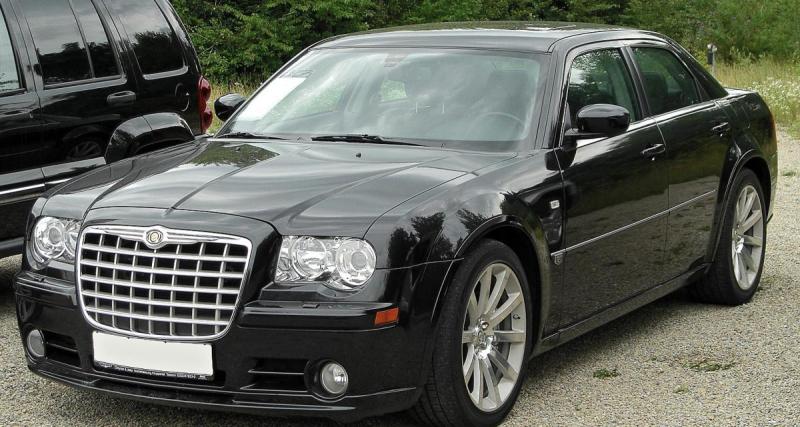  - Flashé à 280 km/h en Chrysler, il tente de cacher sa voiture… sans succès 
