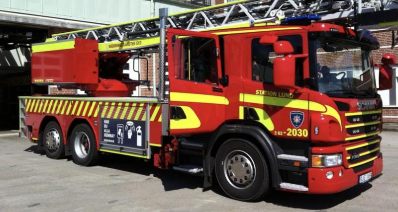  - Ivre, il met le feu à une voiture et s’en prend aux pompiers