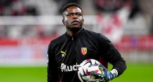 Lens : "Un club et une ville qui resteront à jamais gravés dans mon coeur", Brice Samba fait ses adieux 