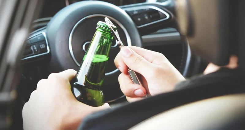  - Complètement ivre au Pastis, il envoie sa voiture sans permis dans le fossé 
