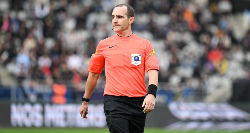  - PSG - Saint-Étienne : la LFP annonce un changement d'arbitre 