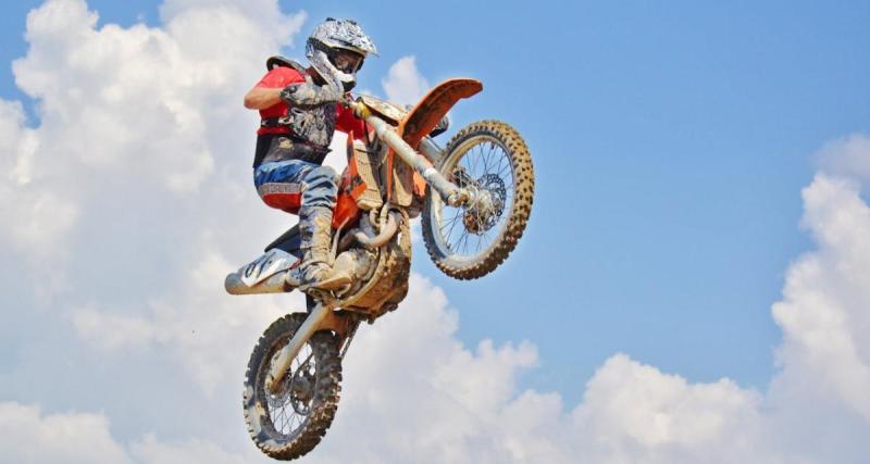  - Cette famille construit un terrain de motocross privé, cela pourrait lui coûter très cher