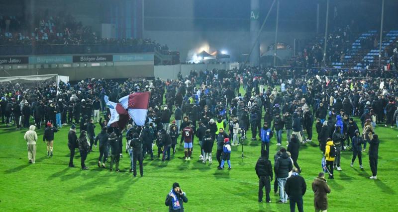  - Coupe de France : l’envahissement de terrain à Bourgoin-Jallieu, après l’exploit contre l’OL