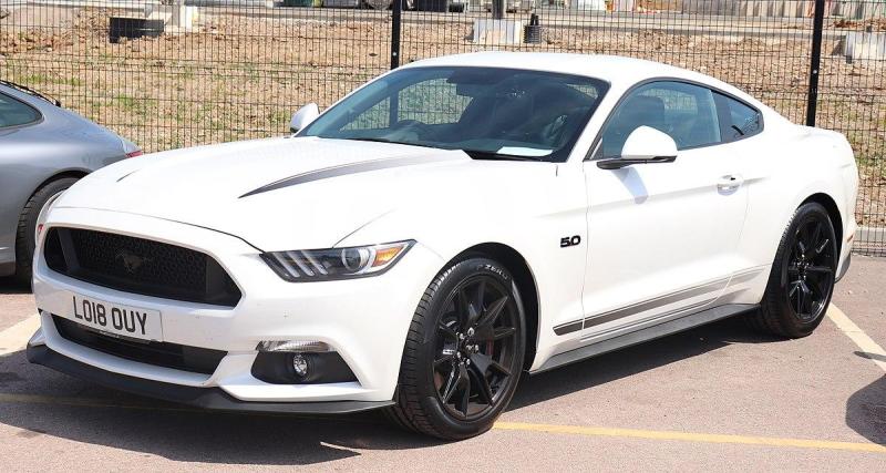  - Il bombarde en Mustang et sort une excuse invraisemblable aux gendarmes 