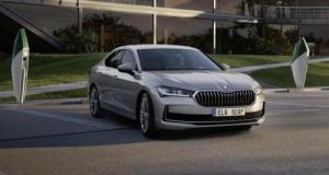 Finalement, Skoda lance le PHEV sur la Superb berline