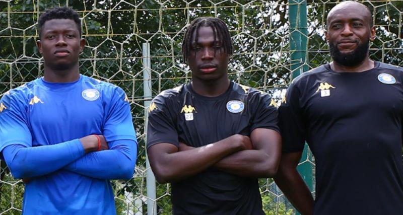  - Versailles : une recrue estivale quitte les Yvelines (off)