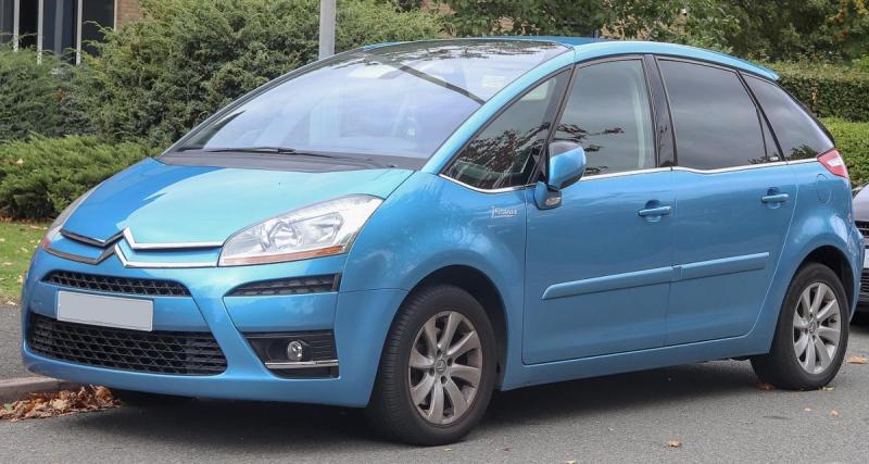  - Une voiture prêtée pour une journée d’essai revient huit mois plus tard avec 6 000 € de PV