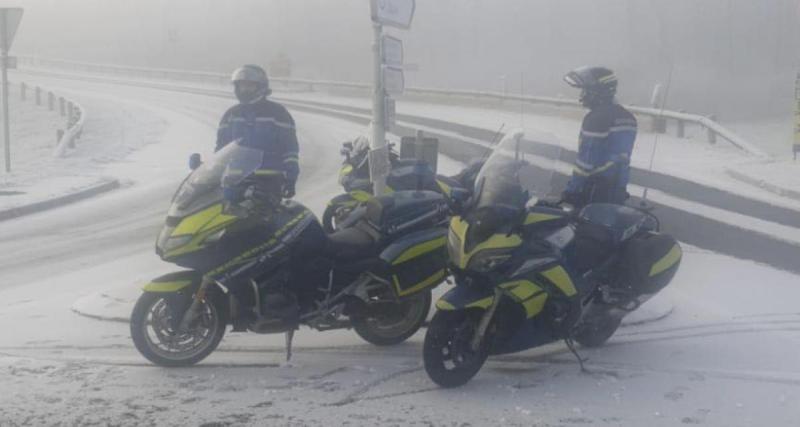  - En panne, ils tentent de voler la voiture d’un bon samaritain venu les aider