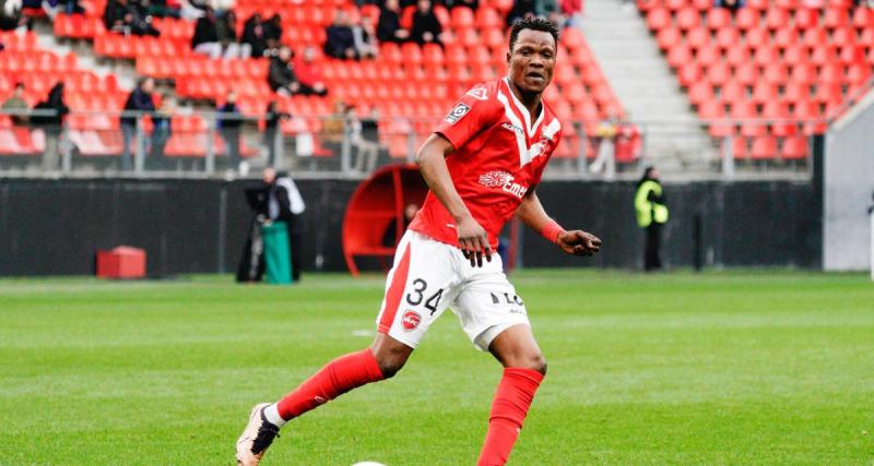 - Valenciennes : Makabi Lilepo file en Afrique du Sud (off)