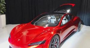 Des scientifiques pensent découvrir un nouvel astéroïde, il s'agit de la Tesla Roadster d'Elon Musk