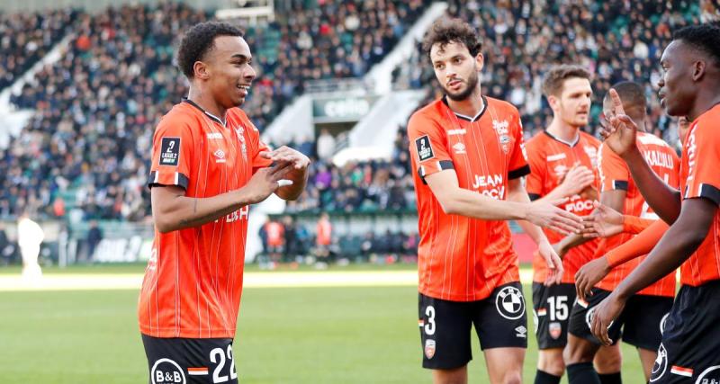  - Lorient surclasse le Red Star et conforte sa place en tête