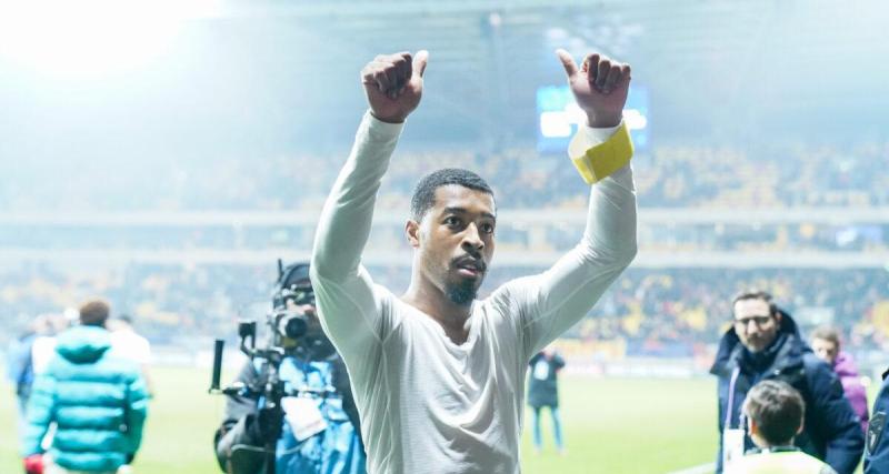  - PSG : la magnifique communion entre les Ultras et Kimpembe après son retour