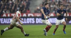 XV de France : "On a totalement confiance en lui", des éloges à l'encontre du buteur titulaire samedi