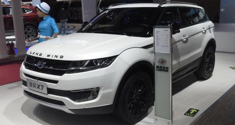  - Il achète un faux Range Rover et tente de faire croire que c’est un vrai !