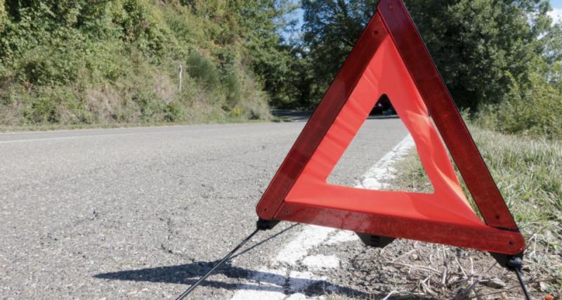  - Sa voiture appelle la police après une panne d’essence : il est arrêté pour conduite sans permis et ivresse