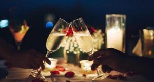 10 idées de dîners de Saint-Valentin rapides et romantiques pour les parents débordés