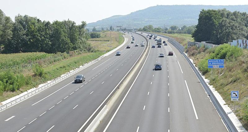  - Un homme de 80 ans prend l’autoroute à contresens et rencontre une autre voiture 