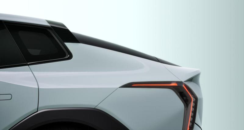  - Kia va bientôt présenter trois nouveautés électriques, et montre déjà quelques détails…