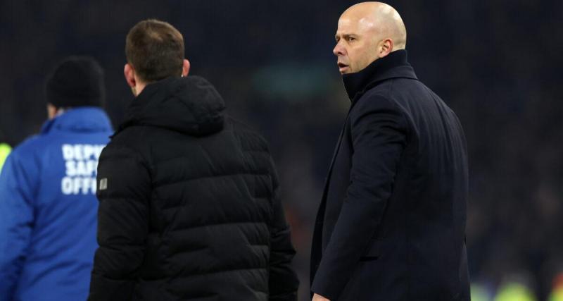  - Liverpool : les excuses de Slot après son rouge contre Everton