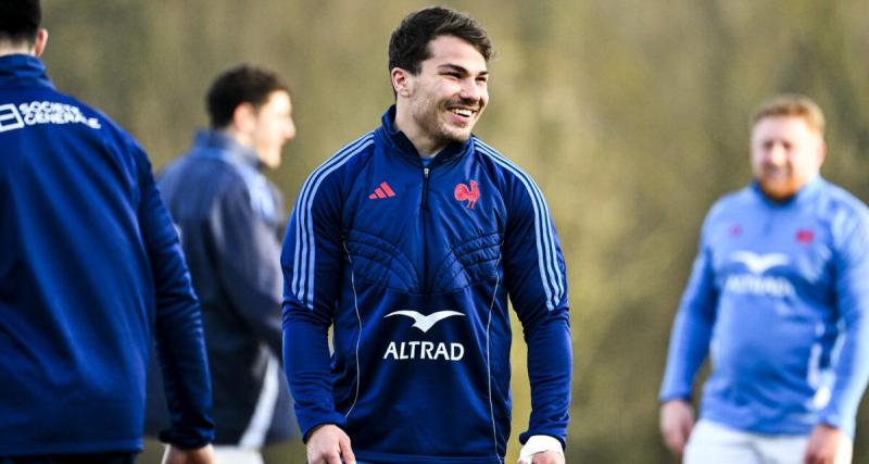  - XV de France : le geste fort d'Antoine Dupont pour deux jeunes supporters