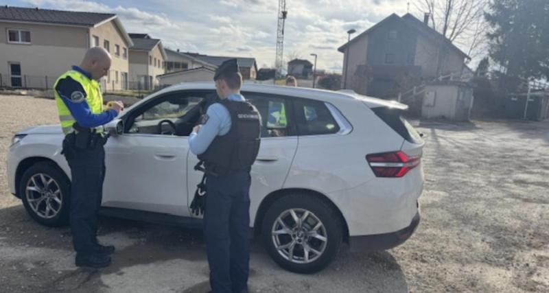  - Refus d’obtempérer, il percute une voiture en pleine course-poursuite