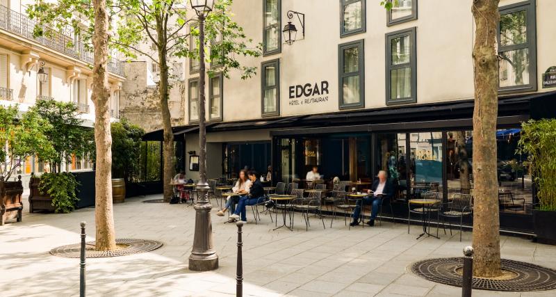 Trois Terrasses cachées à Paris pour une pause enchantée - La terrasse d’Edgar & Achille : un refuge bucolique