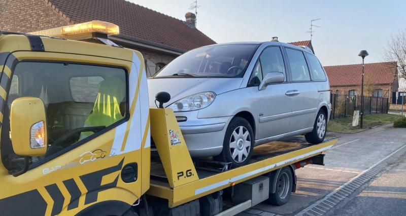  - Flashé en excès de vitesse à plus de 190 km/h, il repart à pied !