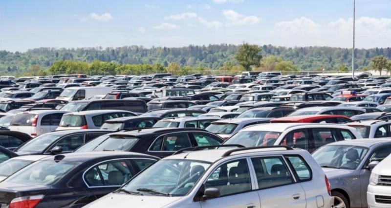  - Il gare sa voiture dans un parking privé et la retrouve avec 750 km en plus