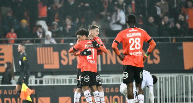 - Lorient : Enzo Genton signe professionnel (off)