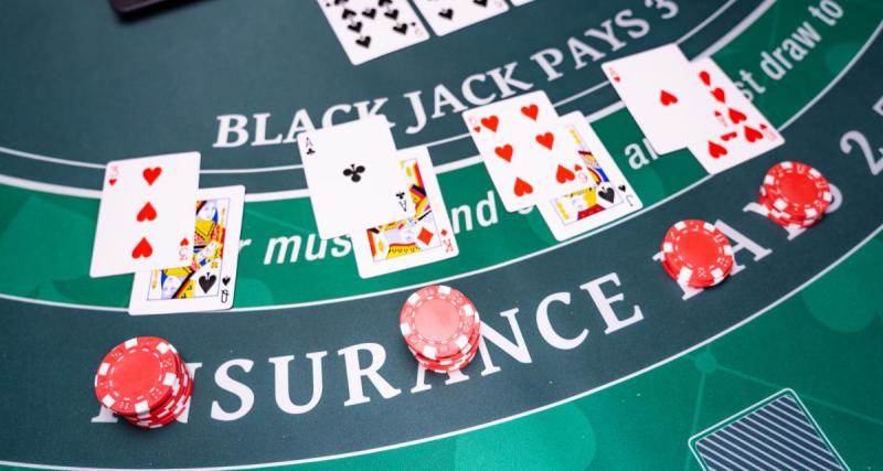  - Découverte du blackjack dans les clubs de jeux parisiens