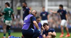 XV de France : Dupont zappé "au bout de cinq minutes" après sa blessure face à l'Irlande ?